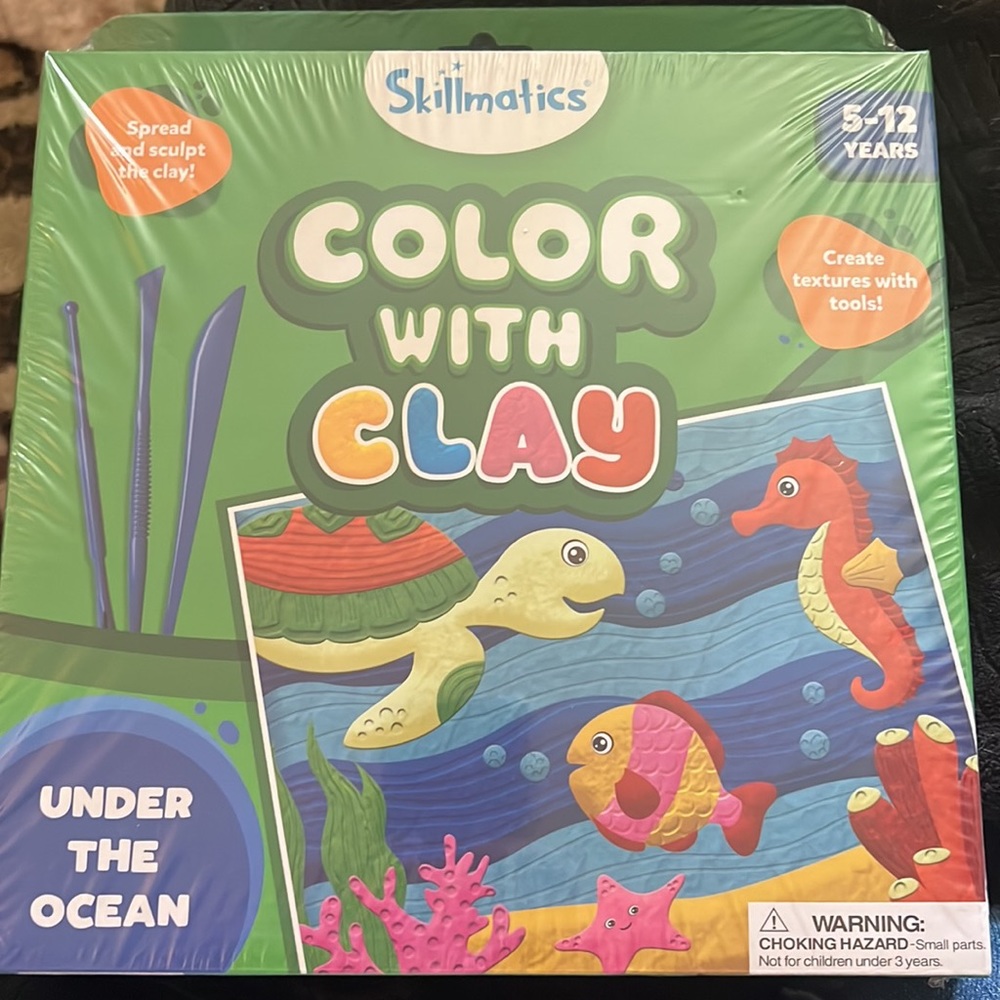 Color with Clay by Skillmatics ( under the ocean theme)